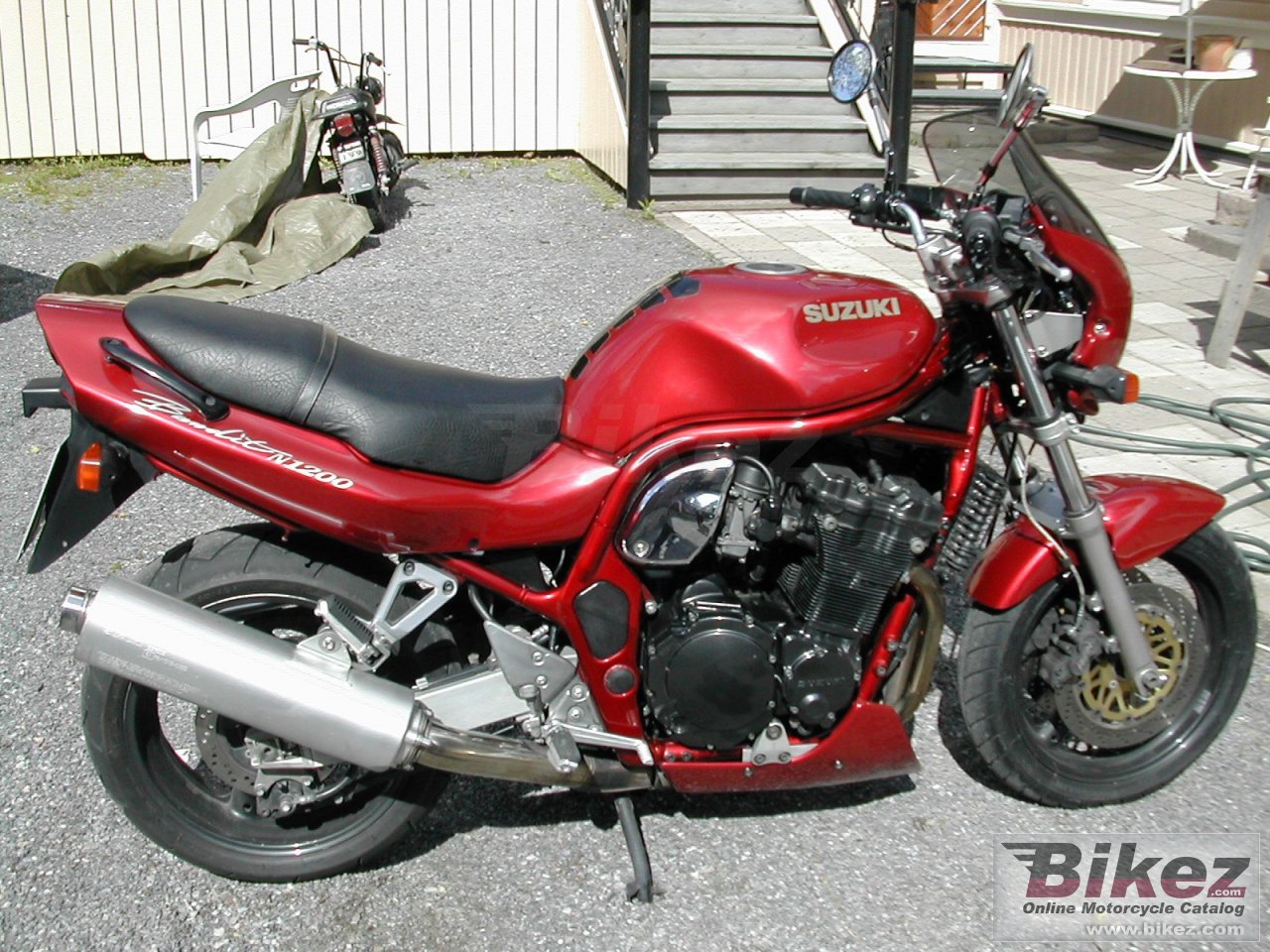 Big Waltteri Kaikkonen gsf 1200 n bandit picture and wallpaper from Bikez.com